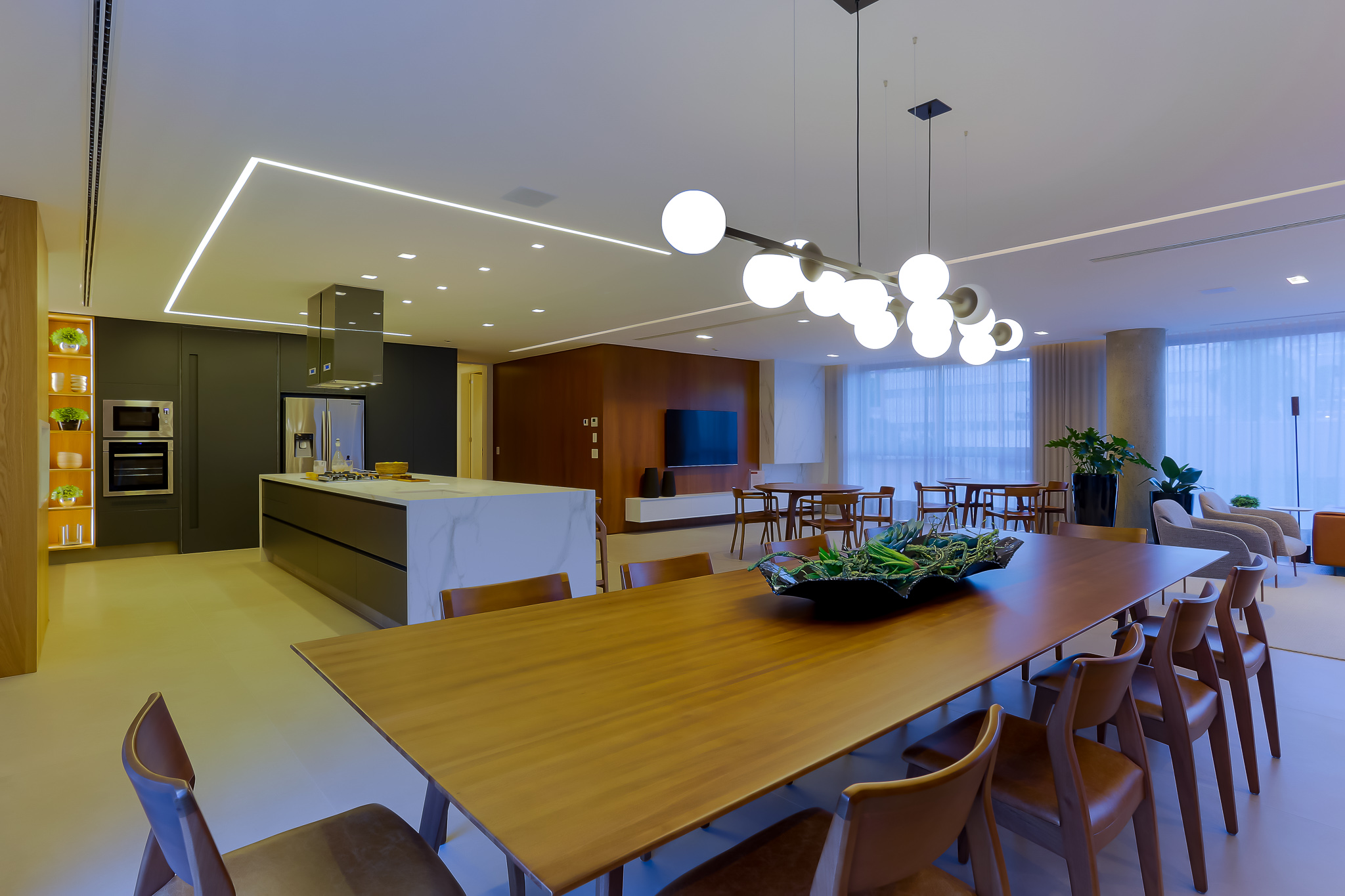 Invescon inova em apresentação de apartamento modelo