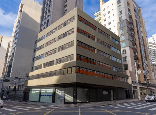 Edifício comercial Emiliano Perneta